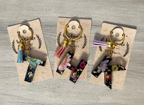 Custom Handmade Flower Resin Letter Keychain | School Backpack Charm | Stocking Suffer | Bridesmaid Gift | Gifts for Her
